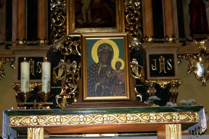 Obraz Matki Bożej nawiedza rodziny naszej parafii
