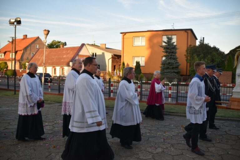 Msza św. dożynkowa wsi Suchorzew 2017