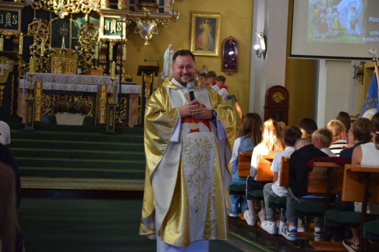 Msza święta inaugurująca nowy rok szkolny i katechetyczny