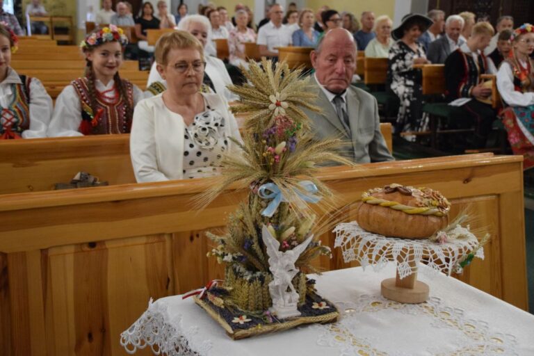 Msza Święta dożynkowa wsi Kowalew